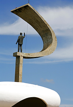 Memorial JK with the statue of Juscelino Kubitschek, designed by Oscar Niemeyer, Brasilia, Brazil, South America 