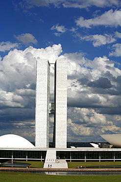 Congresso Nacional (National Congress) designed by Oscar Niemeyer, Brasilia, UNESCO World Heritage Site, Brazil, South America 