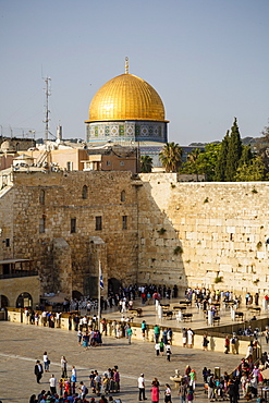 View over the Western Wall (Wailing Wall) and the Dome of the Rock mosque, Jerusalem, Israel, Middle East