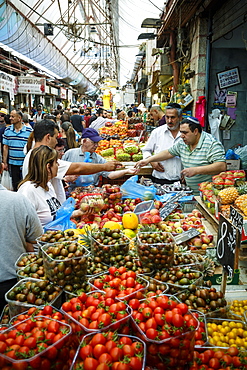 Fruit and vegetable stalls at Mahane Yehuda market, Jerusalem, Israel, Middle East 