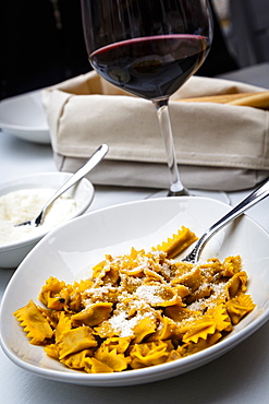 Plin ravioli, Barolo, Piedmont, Italy, Europe