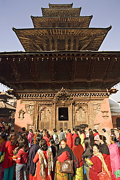 Hindu temple with a five storey pagoda roof built in 1392, Kumbeshwar temple, Patan, Kathmandu, UNESCO World Heritage Site, Nepal, Asia