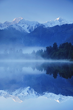 Lake Matheson, Mount Tasman and Mount Cook, Westland Tai Poutini National Park, UNESCO World Heritage Site, West Coast, Southern Alps, South Island, New Zealand, Pacific