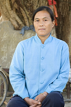 Portrait of Chinese woman, Yangshuo, Guangxi Province, China, Asia