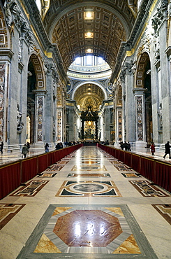 Interior of St. Peter's Basilica, Piazza San Pietro (St. Peter's Square), Vatican City, Rome, Lazio, Italy, Europe