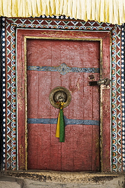 Door, Hemis gompa (monastery), Hemis, Ladakh, Indian Himalaya, India, Asia