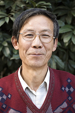 Portrait of a Chinese man, Huangshan City (Tunxi), Anhui Province, China, Asia