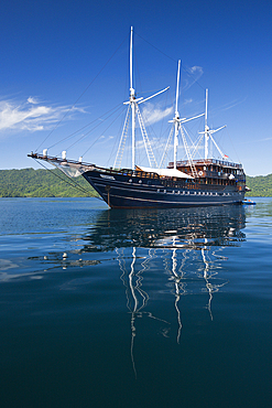 Amira Liveaboard, Triton Bay, West Papua, Indonesia