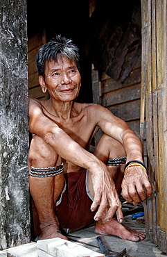 Punan man, Gunung Mulu National Park, Sarawak, Borneo, Malaysia, Southeast Asia, Asia