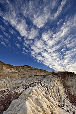 Badlands with clouds, Dinosaur Provincial Park, UNESCO World Heritage Site, Alberta, Canada, North America