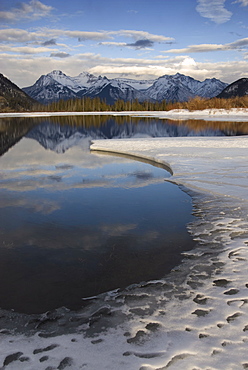 Vermilion Lakes, Banff National Park, UNESCO World Heritage Site, Rocky Mountains, Alberta, Canada, North America