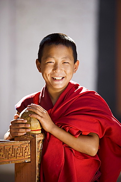 Young Buddhhist monk, Punakha Dzong, Punakha, Bhutan, Asia