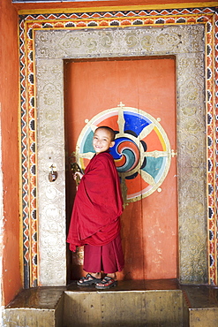 Buddhist monk, Paro Dzong, Paro, Bhutan, Asia