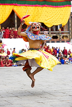 Buddhist festival (Tsechu), Trashi Chhoe Dzong, Thimphu, Bhutan, Asia