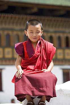 Young Buddhist monk, Trashi Chhoe Dzong, Thimphu, Bhutan, Asia