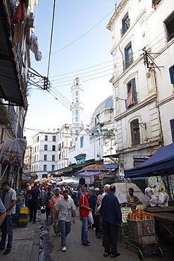 Market stalls in the Casbah, Algiers, Algeria, North Africa, Africa