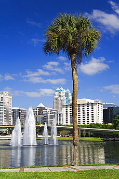 Fountain, Lake Lucerne, Orlando, Florida, United States of America, North America