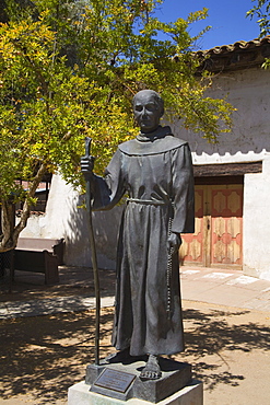 Father Junipero Serra statue, Mission San Miguel Arcangel, San Miguel, California, United States of America, North America