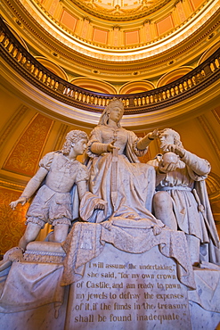 Statue of Queen Isabella and Columbus in the Rotunda of the State Capitol, Sacramento, California, United States of America, North America