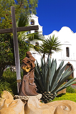 Father Junipero Serra statue, Mission Basilica San Diego de Alcala, San Diego, California, United States of America, North America