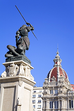 Maria Pita statue and Palacio Municipal (Town Hall), Plaza de Maria Pita, La Coruna City, Galicia, Spain, Europe