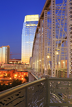 Pinnacle Tower and Shelby Pedestrian Bridge, Nashville, Tennessee, United States of America, North America 