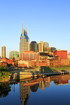 Cumberland River and Nashville skyline, Tennessee, United States of America, North America 