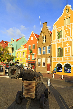 Buildings on Handelskade Street, Punda District, UNESCO World Heritage Site, Willemstad, Curacao, West Indies, Netherlands Antilles, Caribbean, Central America