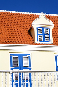 Historic building on Molenplein, Otrobanda District, Willemstad, Curacao, Netherlands Antillies, West Indies, Caribbean, Central America