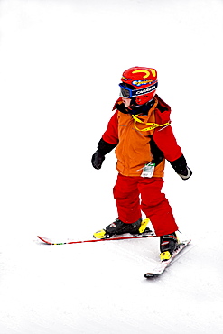 Child skiing, Arapahoe Basin Ski Resort, Rocky Mountains, Colorado, United States of America