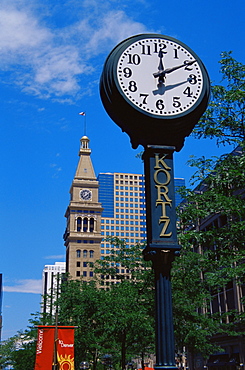 Clock on 16th Street Mall, Denver, Colorado, United States of America, North America