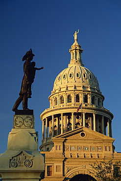 Fireman's statue, State Capitol Buidling, Austin, Texas, United States of America, North America