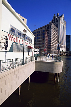 Wells Street River Walk, Milwaukee, Wisconsin, United States of America, North America