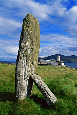 Standing stone, Cromwell Point lighthouse, Valentia Island, County Kerry, Munster, Republic of Ireland, Europe