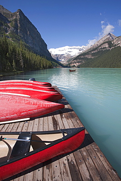 Canoes for hire on Lake Louise, Banff National Park, UNESCO World Heritage Site, Alberta, Rocky Mountains, Canada, North America