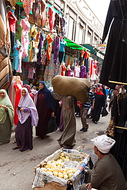 Shoppers in Old City, Cairo, Egypt, North Africa, Africa