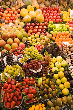 Fruit and vegetable display, La Boqueria, Market, Barcelona, Catalonia, Spain, Europe