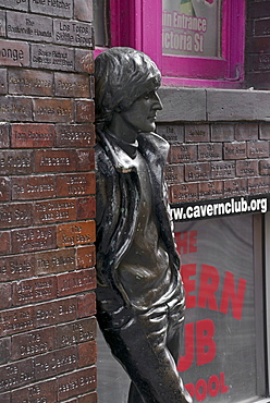 Statue of John Lennon, Mathew Street, Liverpool, Merseyside, England, United Kingdom, Europe