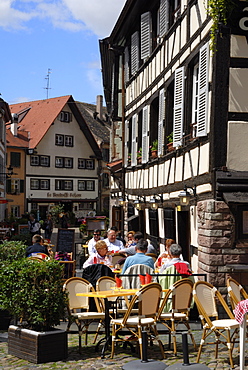 Restaurant, timbered buildings, La Petite France, Strasbourg, Alsace, France, Europe