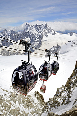 Cable cars approaching Aiguille du Midi, Mont Blanc Massif, Chamonix, French Alps, Haute Savoie, France, Europe