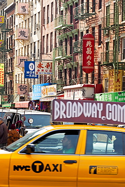 Street scene in China Town, Manhattan, New York City, New York, United States of America, North America