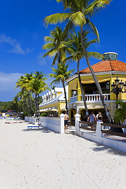 Dickenson Bay Beach, the largest and most famous beach on the island, Antigua, Leeward Islands, West Indies, Caribbean, Central America