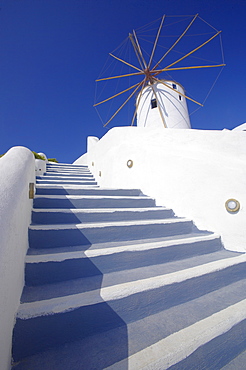 Windmill in Oia, Santorini, Cyclades, Greek Islands, Greece, Europe