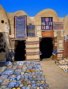 Traditional pottery and rug shop, Tunisia, North Africa, Africa