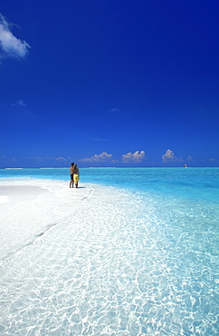 Couple at the beach, Baa atoll, Maldives, Indian Ocean, Asia