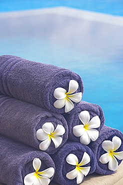 Towels on the swimming pool, Maldives, Indian Ocean, Asia