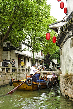 Chinese gondola in the water village of Tongli, Jiangsu, China, Asia