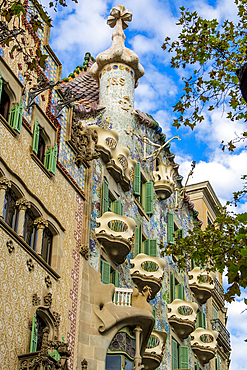 Casa Batllo, modernism design by Antoni Gaudi, UNESCO World Heritage Site, old town, Barcelona, Catalonia, Spain, Europe