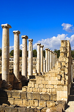 Ruins of the Decapolis city of Scythopolis, Bet She'an National Park, Israel, Middle East