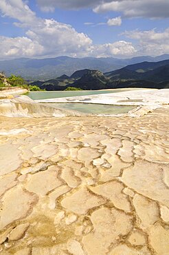 Mexico, Oaxaca,  Hierve el Agua, Limestone pools.